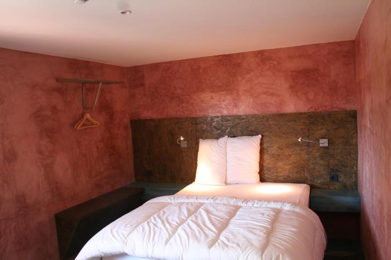 Double Room image 3