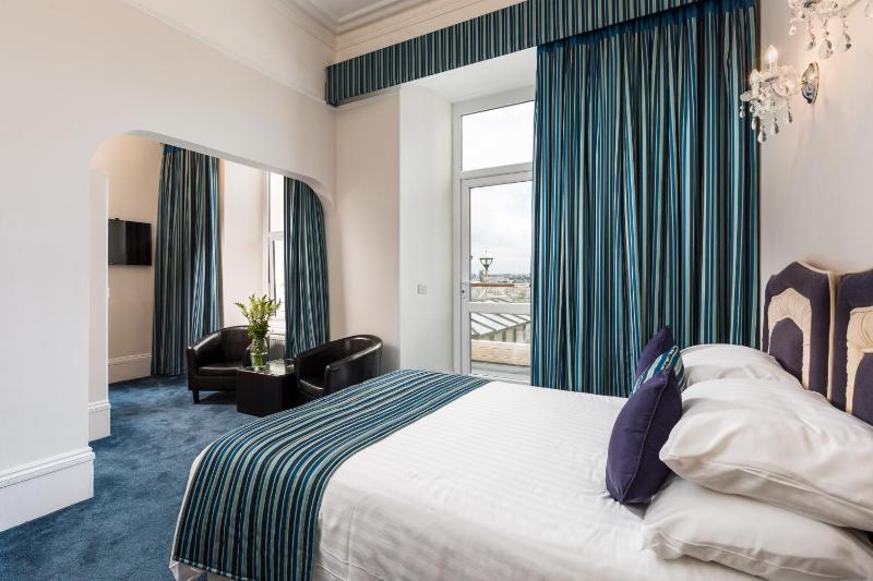 Double or Twin Room with Harbour View image 1