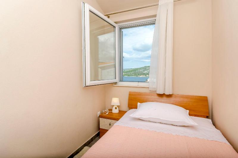 Apartments Katic - image 14