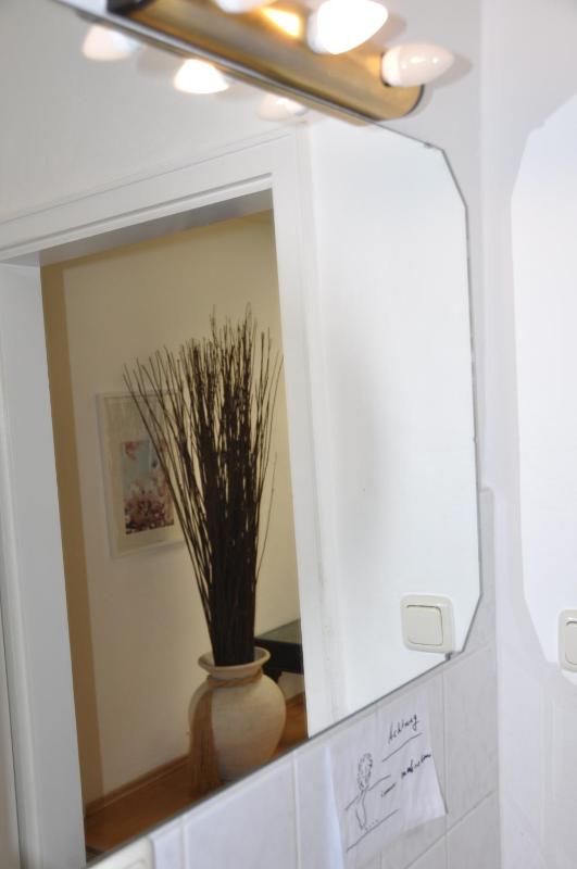 Quadruple Room with Private Bathroom image 3
