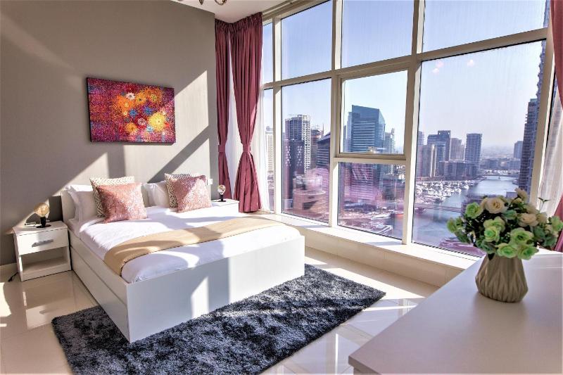Luton Vacation Homes - Continental, Dubai Marina Images