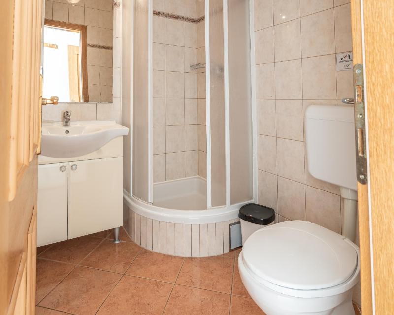 Small Double Room image 2
