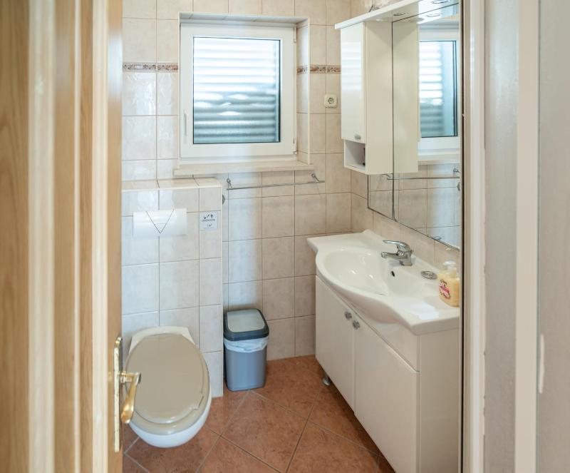 Apartment with Sea View image 3