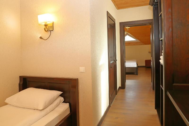 Triple Room image 3