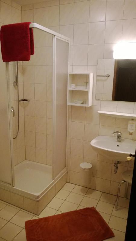 Standard Suite image 2