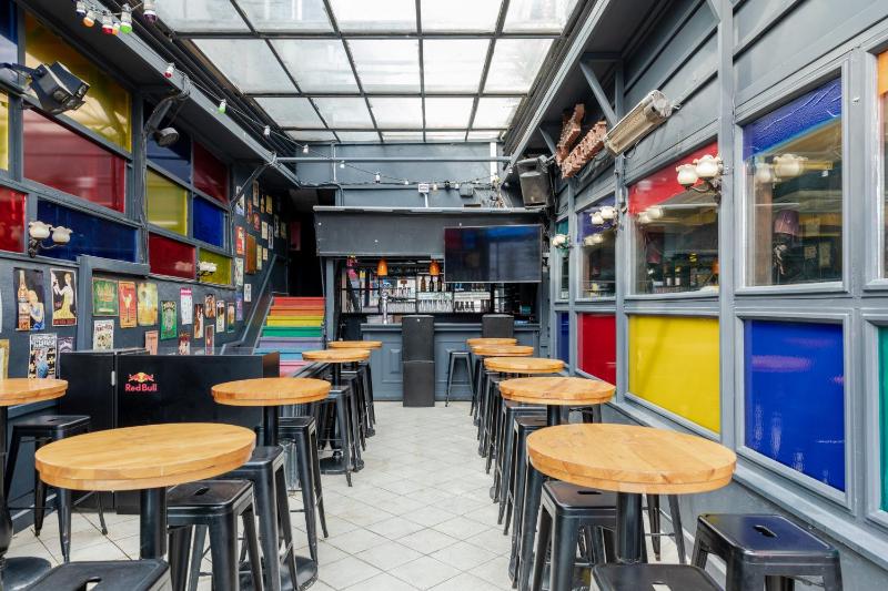 Bed in 8-Bed Mixed Dormitory Room image 4