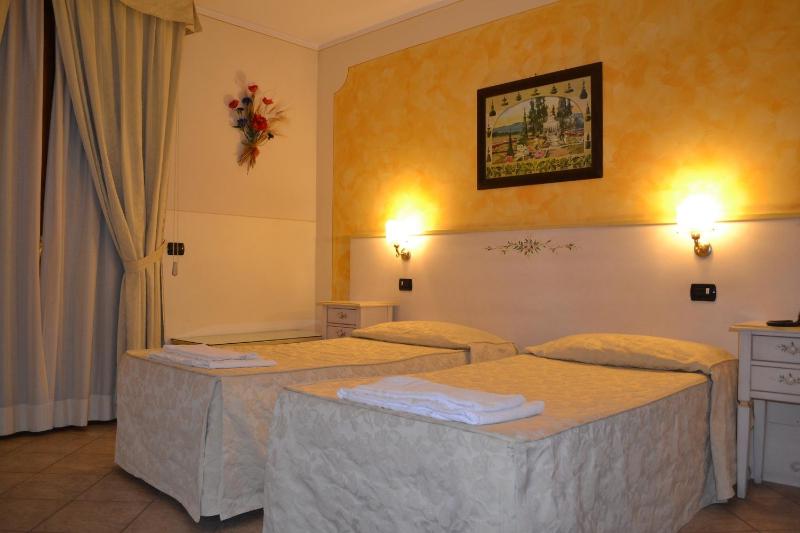 Double or Twin Room image 2