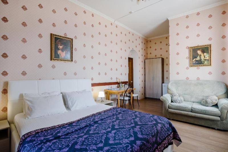 Double Room with Balcony image 3
