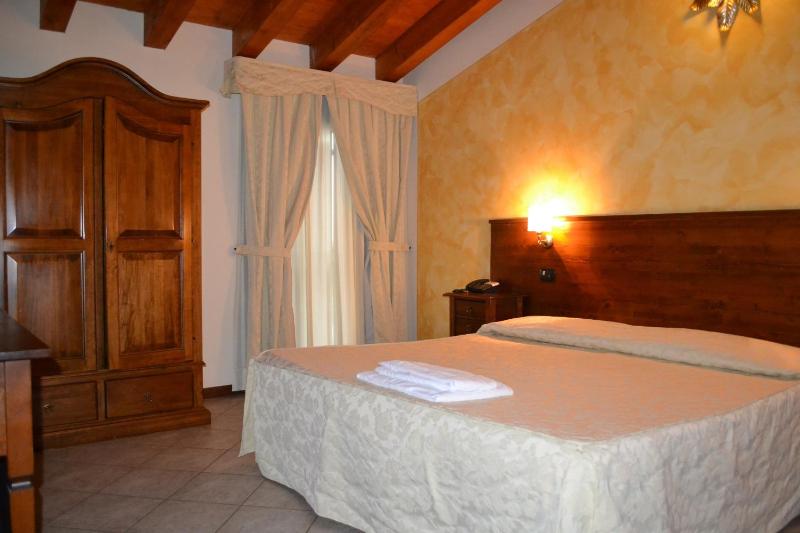 Single Room image 1