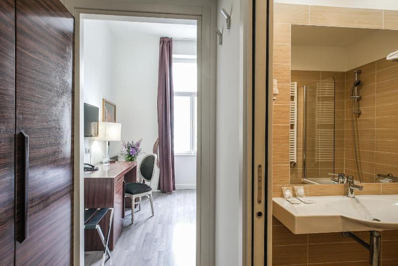 Hotel Assenzio Prague - image 9
