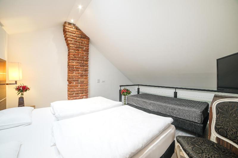 Hotel Assenzio Prague - image 5
