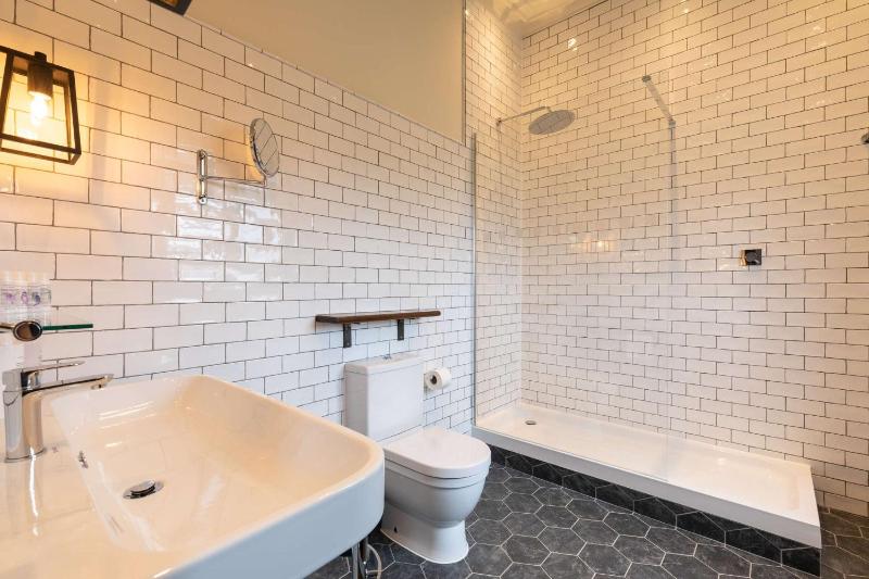 Superior Suite image 3