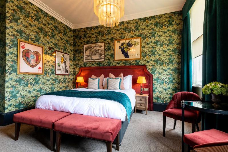 Deluxe Double Room image 1