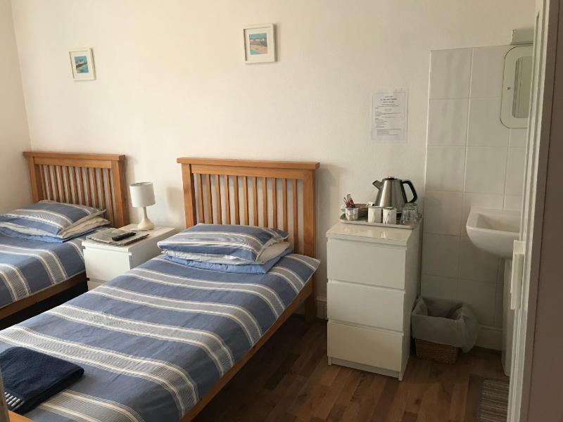 Abbey Lodge Guest House - image 15