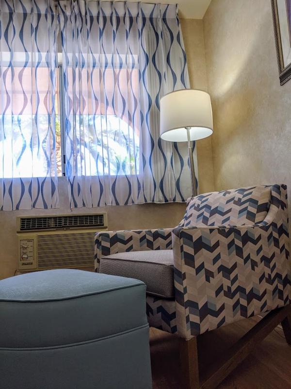 King Room - Non-Smoking image 4