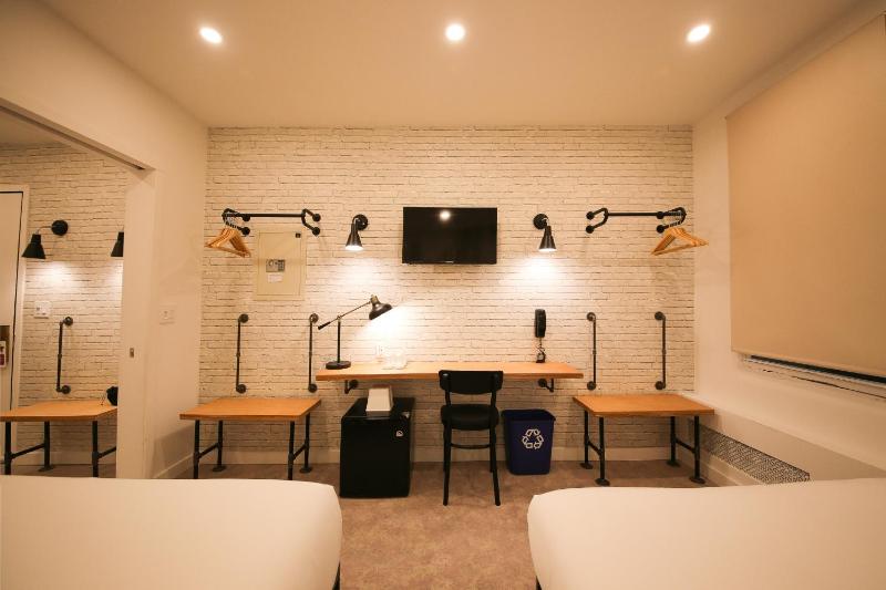 Doxie Hotel - image 4