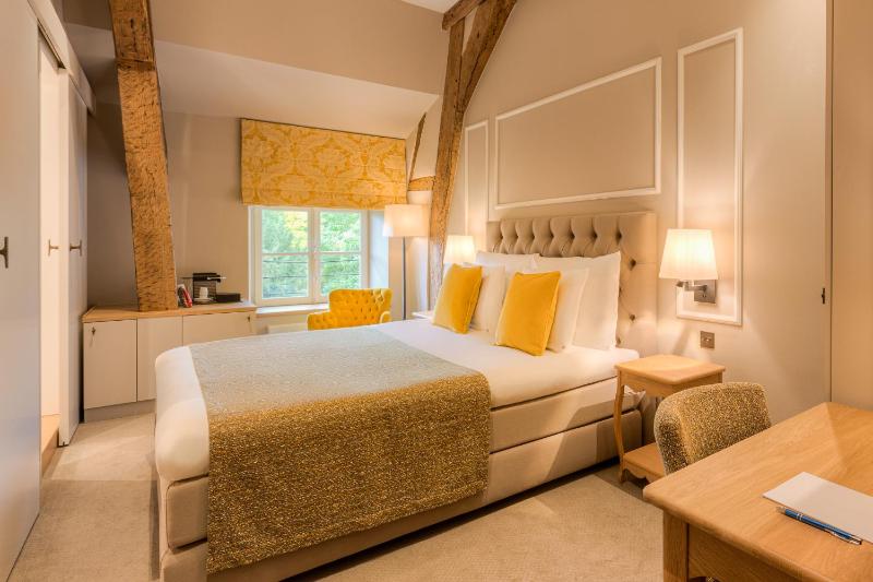 Basic Double Room image 1