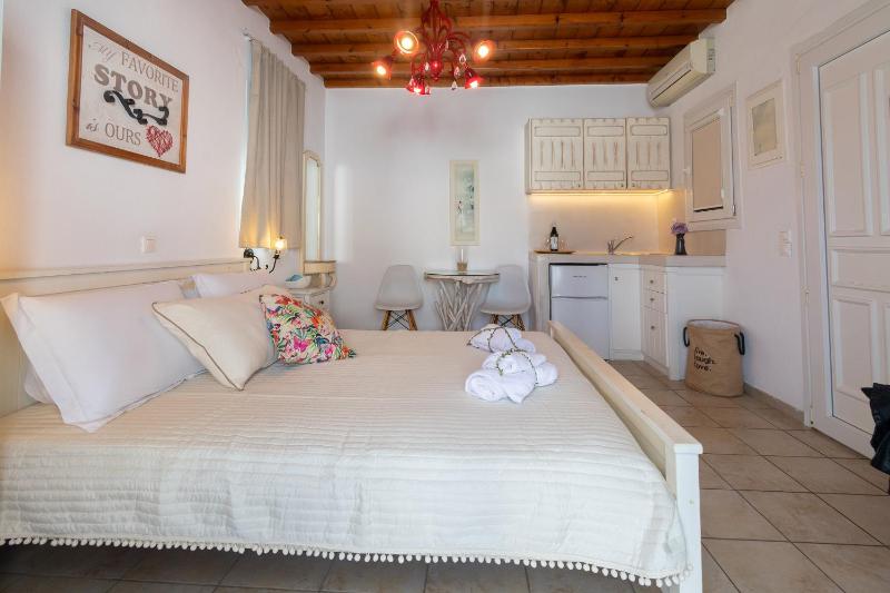 Double Studio with Sea View image 1