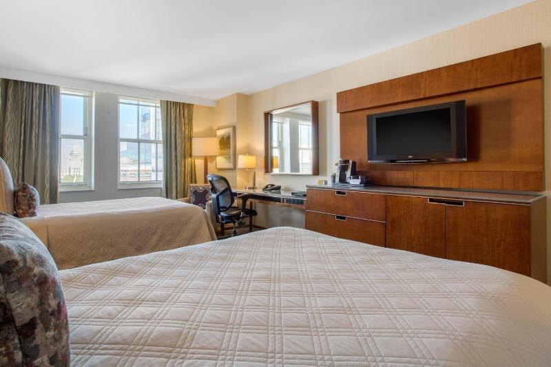 Deluxe Room - 2 Double Beds image 3