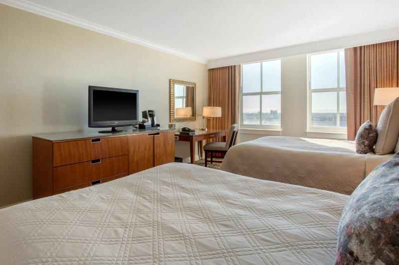 Premier Room - 2 Double Beds image 3