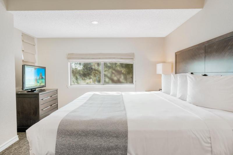 Two-Bedroom Suite image 2