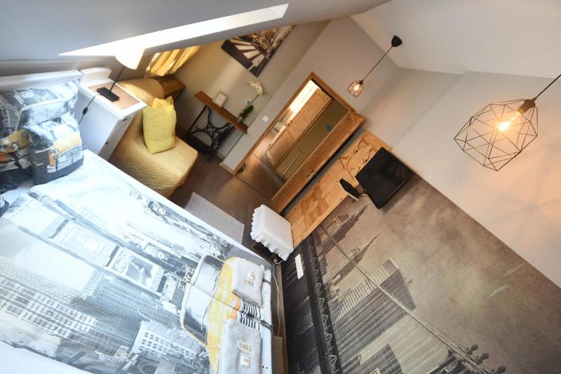 Double Room image 1