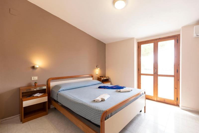 Premium Quadruple Room image 3