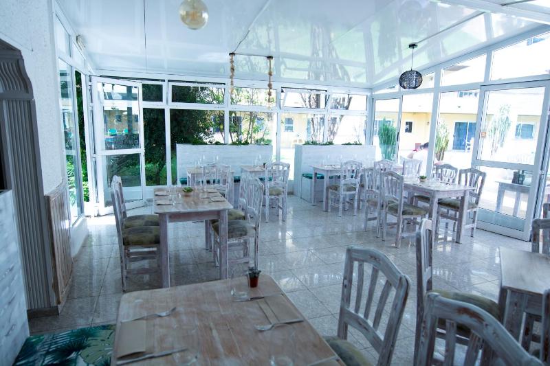 Apartamentos Los Tilos - image 13