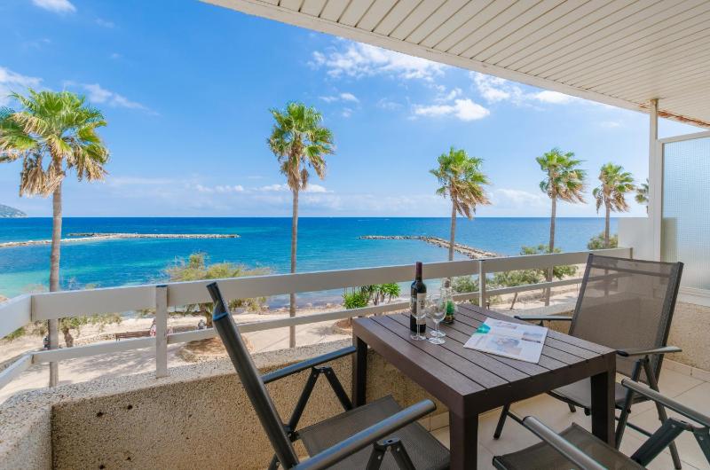 Apartment with Sea View image 4