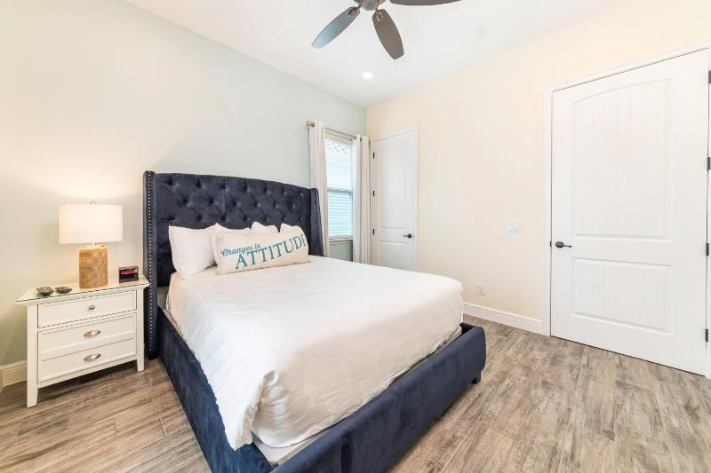 Three-Bedroom House image 2