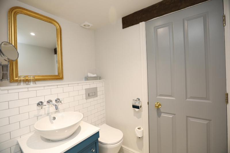 Classic Double Room with Two Double Beds image 3