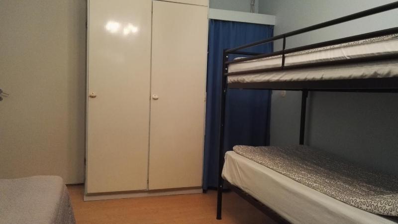 Triple Room with Shared Bathroom image 4