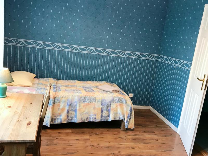 Budget Single Room image 3