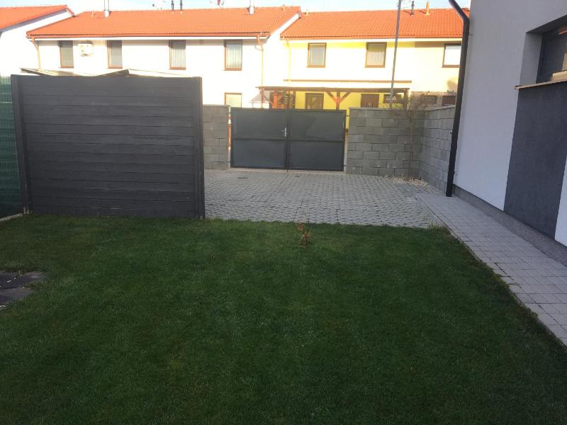 Deluxe Double Room with Extra Bed image 4