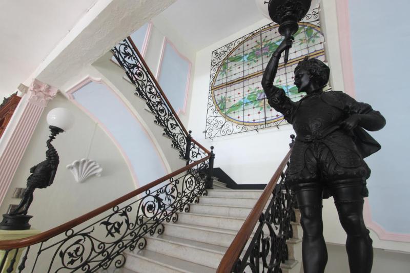 El Gran Hotel - image 9