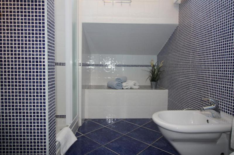 One-Bedroom Apartment Second Floor image 3
