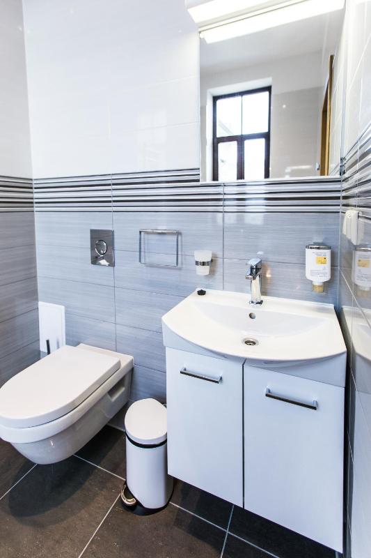 Superior Two-Bedroom Apartment with Balcony on Upper Floor image 4