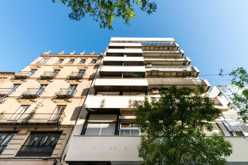 One-Bedroom Apartment image 1