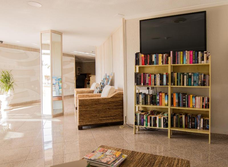 Apartamentos Los Tilos - image 14