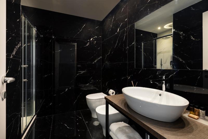 Giubbonari Suites - image 9