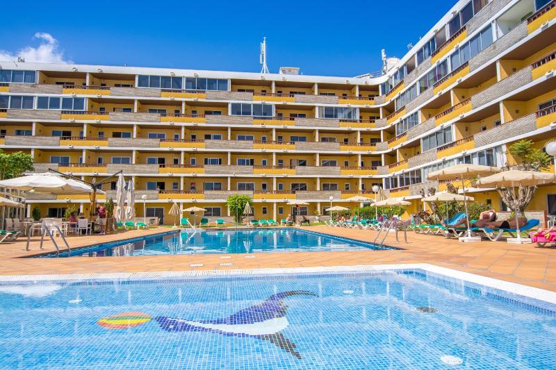 Apartamentos Los Tilos - image 21