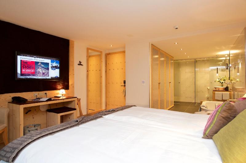 Garden Double Room with Terrace image 3