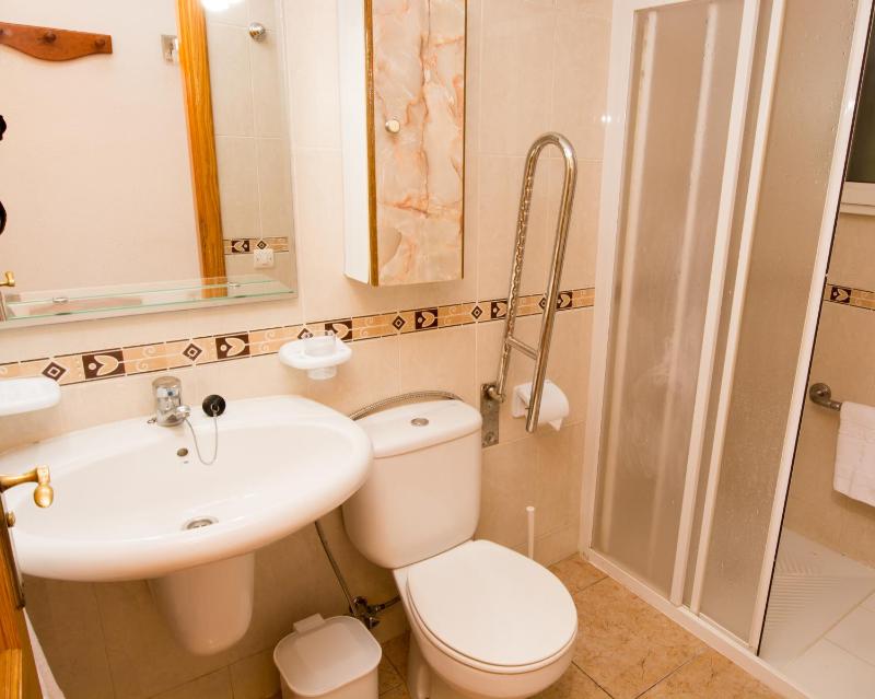 Apartamentos Los Tilos - image 26