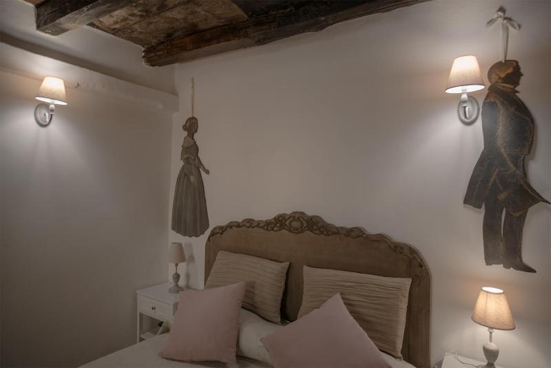 Double Room image 2