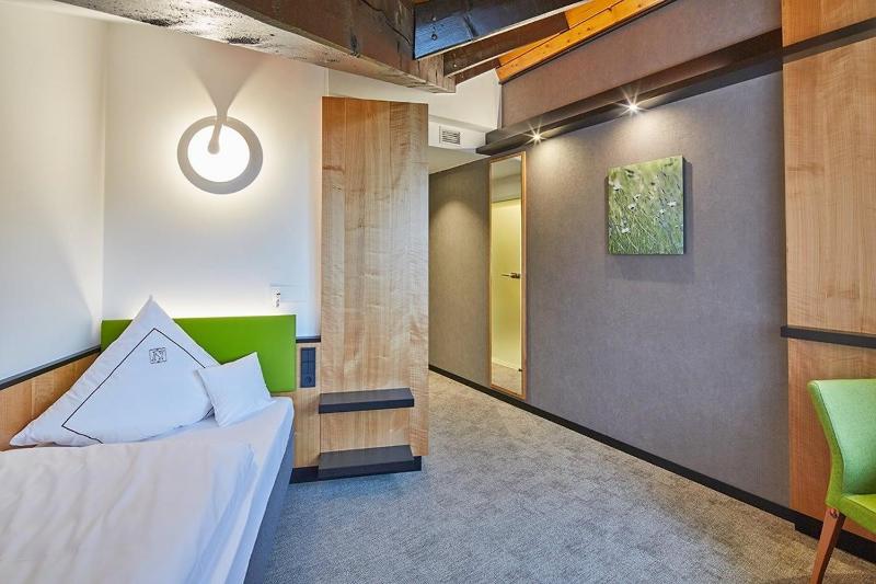 Single Room image 4