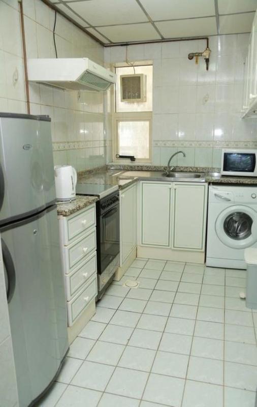 One-Bedroom Apartment image 4
