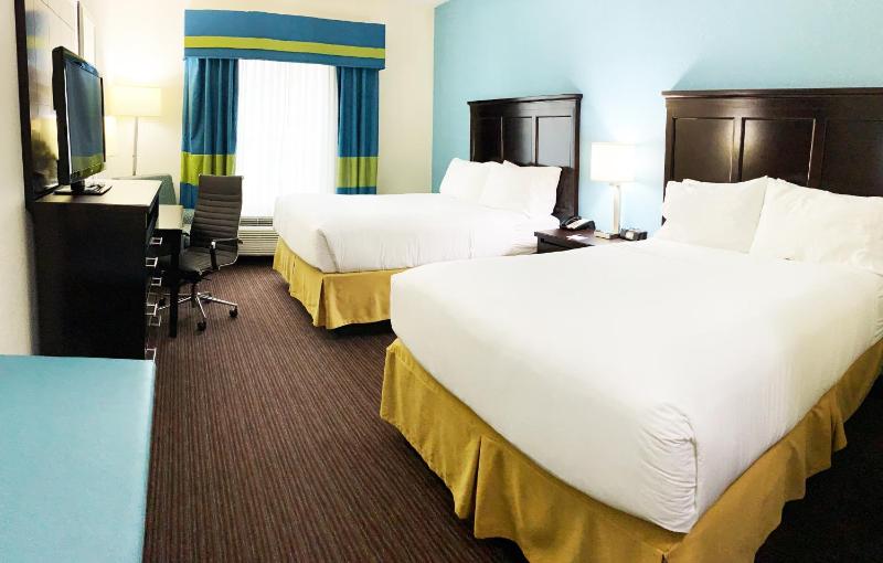 One-Bedroom Queen Suite image 2
