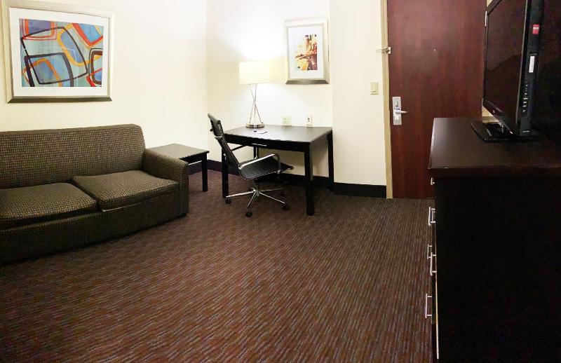 Queen Suite with Two Queen Beds and Sofa Bed image 4
