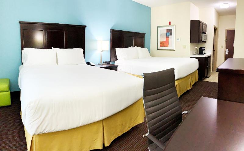 Standard Room with Two Queen Beds image 2