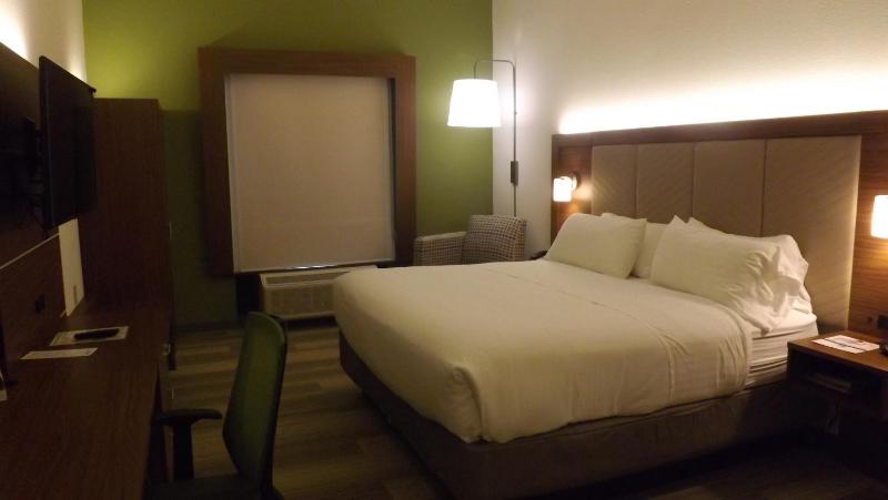 King Room - Non-Smoking image 1